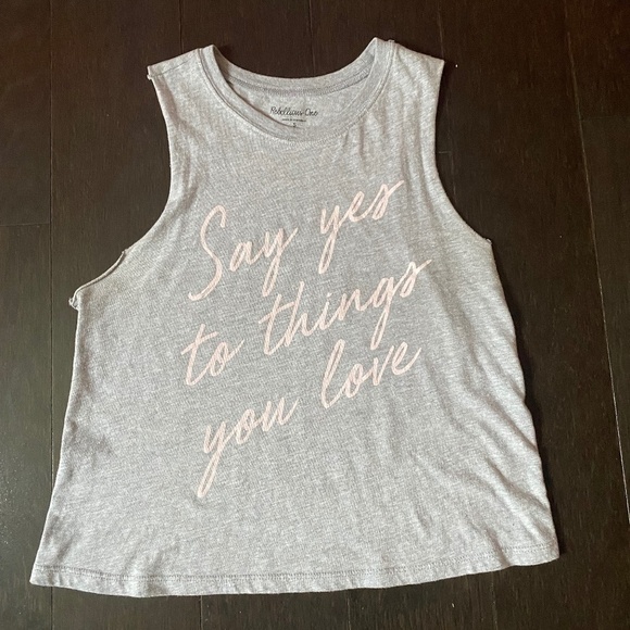 Rebellious One Tops - 🎉Rebellious One Women’s Athletic Workout Muscle Tee Tank Size Small
